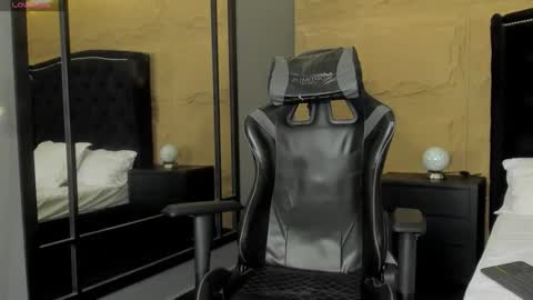 Snapshot of ethanlowell chatting on November 30, 2025, 6:50 am ethanlowell online show from November 30, 2025, 6:50 am