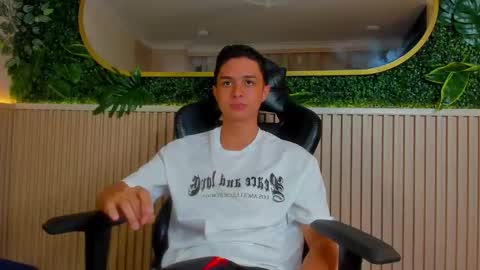 ethanlowell online show from January 12, 2026, 4:29 am