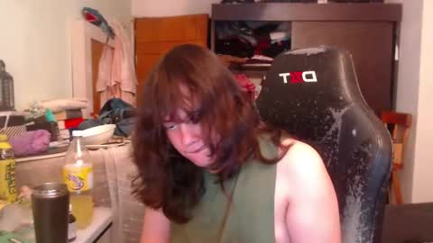 ethereal_thom online show from October 10, 2025, 7:07 am