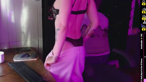 Snapshot of eughelynn chatting on January 27, 2025, 2:35 pm eughelynn online show from January 27, 2025, 2:35 pm