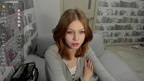 Veronica Tiia Lilith left to right online show from March 9, 2026, 3:05 pm