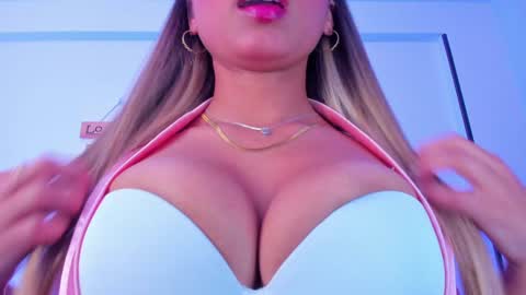 Snapshot of eva1green1 chatting on January 10, 2025, 11:29 pm eva1green1 online show from January 10, 2025, 11:29 pm