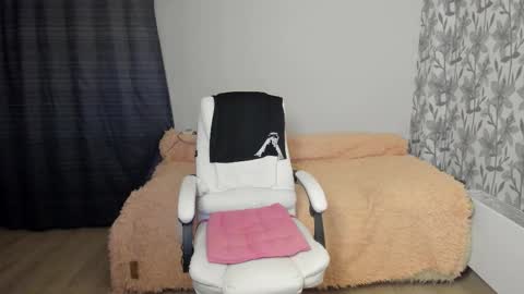 Snapshot of eva_7777 chatting on February 14, 2026, 9:11 pm Eva online show from February 14, 2026, 9:11 pm