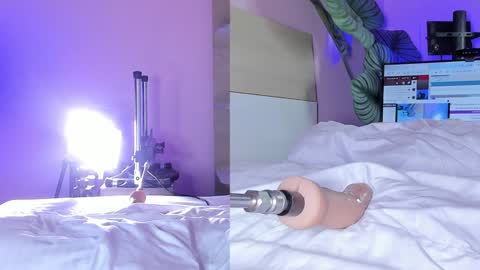 Snapshot of eva_blondee chatting on January 21, 2025, 3:43 pm Eva online show from January 21, 2025, 3:43 pm