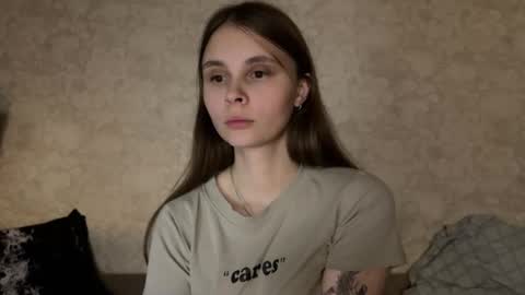 Eva Calvin online show from November 3, 2025, 3:13 pm