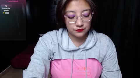 Snapshot of eva_camx chatting on December 20, 2024, 2:27 pm Eva online show from December 20, 2024, 2:27 pm