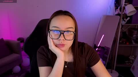 Snapshot of eva_cutties chatting on May 17, 2026, 9:17 am Eva online show from May 17, 2026, 9:17 am