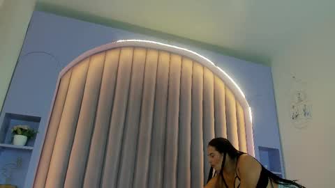 EVA DAEMON  online show from February 10, 2025, 11:36 am