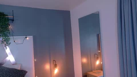 EVA DAEMON  online show from October 9, 2025, 10:46 am