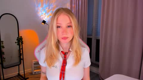 Eva Davis online show from March 28, 2026, 3:06 am