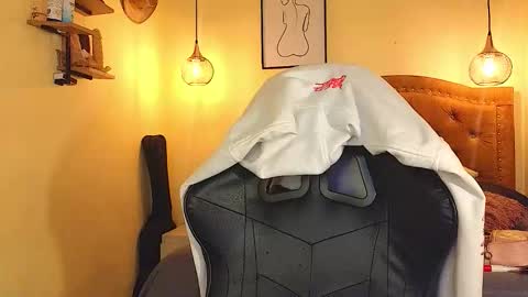 Snapshot of eva_foxs chatting on December 3, 2025, 9:02 pm Eva Foxs online show from December 3, 2025, 9:02 pm