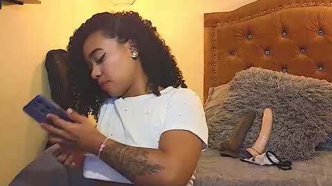 Snapshot of eva_foxs chatting on December 14, 2025, 1:55 am Eva Foxs online show from December 14, 2025, 1:55 am