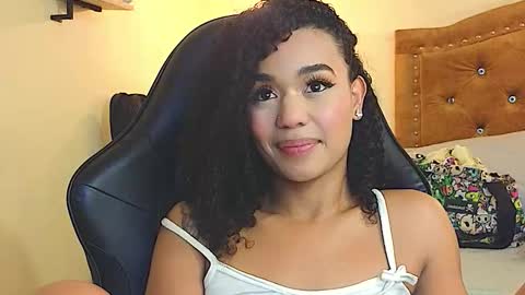 Snapshot of eva_foxs chatting on December 16, 2025, 12:59 am Eva Foxs online show from December 16, 2025, 12:59 am