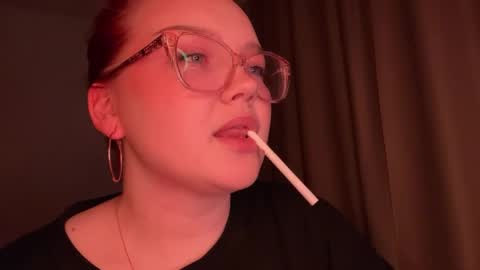 eva_kittenn online show from May 28, 2026, 9:56 pm