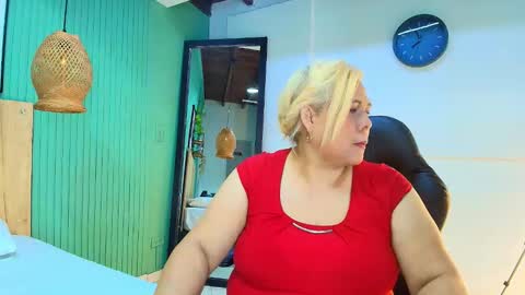 eva_love49 online show from February 28, 2026, 7:04 pm