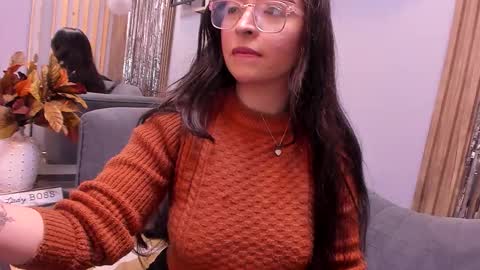 Snapshot of eva_macalliter chatting on December 18, 2025, 3:23 am Angelinne online show from December 18, 2025, 3:23 am