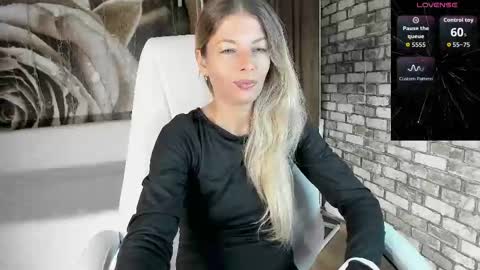 Snapshot of eva_melow chatting on September 19, 2025, 1:56 pm Eva online show from September 19, 2025, 1:56 pm