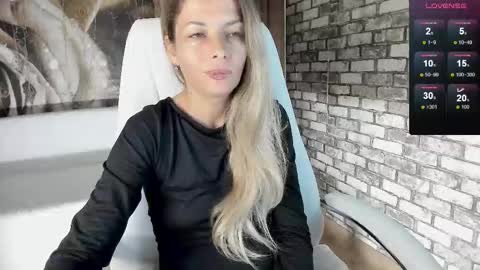 Snapshot of eva_melow chatting on September 24, 2025, 4:21 pm Eva online show from September 24, 2025, 4:21 pm