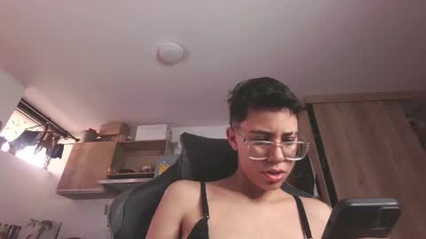 Snapshot of eva_monwalker chatting on May 5, 2026, 12:46 pm Eva cute online show from May 5, 2026, 12:46 pm