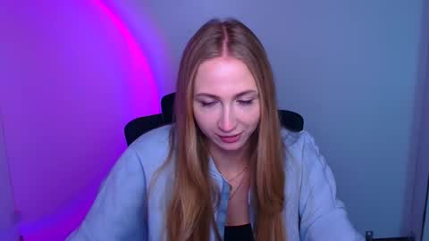 Snapshot of eva_oliviaa chatting on October 1, 2025, 7:47 am Eva online show from October 1, 2025, 7:47 am