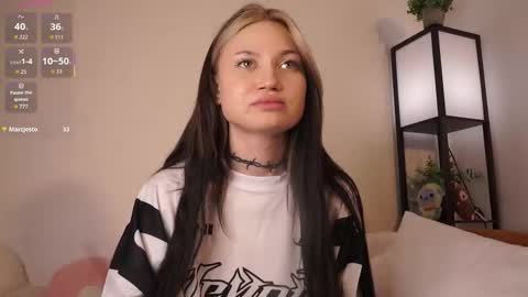 Snapshot of eva_pixie chatting on September 18, 2025, 4:20 pm Eva online show from September 18, 2025, 4:20 pm