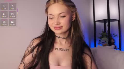 Snapshot of eva_pixie chatting on September 21, 2025, 2:19 pm Eva online show from September 21, 2025, 2:19 pm