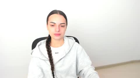 Snapshot of eva_rossee_ chatting on December 9, 2024, 2:06 pm Eva online show from December 9, 2024, 2:06 pm