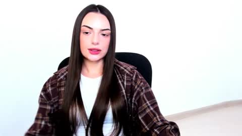 Snapshot of eva_rossee_ chatting on January 30, 2025, 9:04 pm Eva online show from January 30, 2025, 9:04 pm