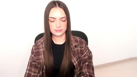 Snapshot of eva_rossee_ chatting on February 4, 2025, 2:32 pm Eva online show from February 4, 2025, 2:32 pm