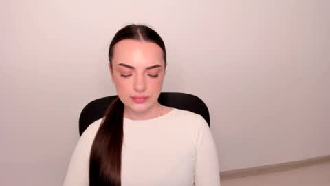 Snapshot of eva_rossee_ chatting on March 11, 2025, 2:40 pm Eva online show from March 11, 2025, 2:40 pm