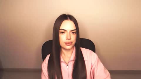 Snapshot of eva_rossee_ chatting on October 16, 2025, 4:08 pm Eva online show from October 16, 2025, 4:08 pm