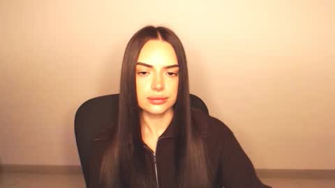 Snapshot of eva_rossee_ chatting on October 19, 2025, 3:12 pm Eva online show from October 19, 2025, 3:12 pm