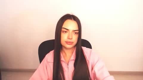 Snapshot of eva_rossee_ chatting on October 22, 2025, 1:11 pm Eva online show from October 22, 2025, 1:11 pm