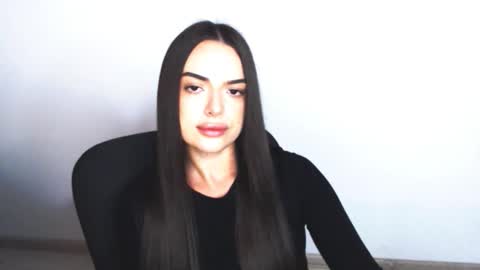 Snapshot of eva_rossee_ chatting on November 16, 2025, 5:18 pm Eva online show from November 16, 2025, 5:18 pm