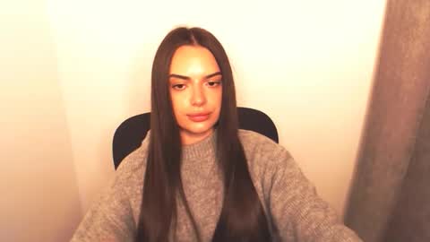 Snapshot of eva_rossee_ chatting on November 27, 2025, 6:32 pm Eva online show from November 27, 2025, 6:32 pm