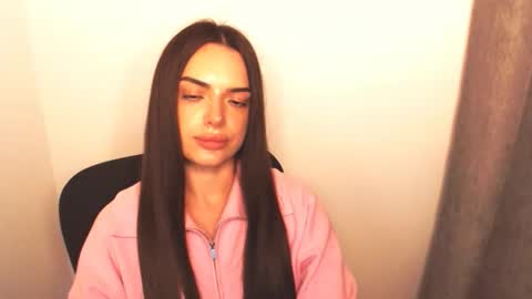 Snapshot of eva_rossee_ chatting on November 30, 2025, 5:06 pm Eva online show from November 30, 2025, 5:06 pm