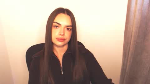 Snapshot of eva_rossee_ chatting on December 2, 2025, 12:32 pm Eva online show from December 2, 2025, 12:32 pm