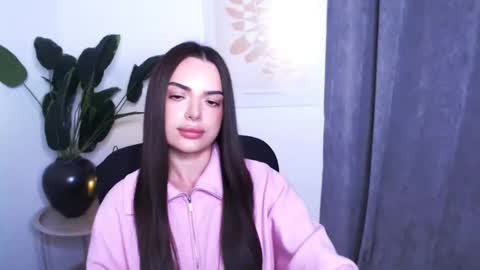 Snapshot of eva_rossee_ chatting on December 3, 2025, 6:50 pm Eva online show from December 3, 2025, 6:50 pm