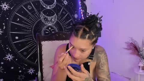 Snapshot of eva_sanderslee chatting on February 20, 2026, 9:43 am Eva online show from February 20, 2026, 9:43 am