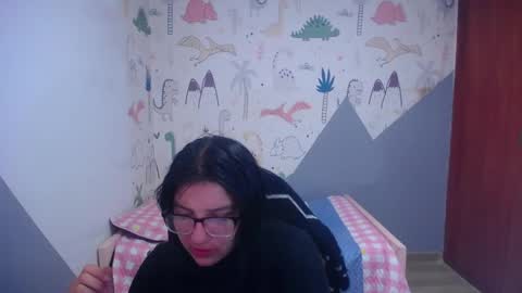 eva_smit_t online show from December 17, 2025, 2:06 am