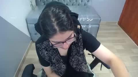 eva_smit_t online show from February 4, 2026, 2:06 am