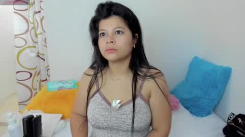 Snapshot of eva_sweet2 chatting on January 1, 2025, 1:59 pm Estefania online show from January 1, 2025, 1:59 pm