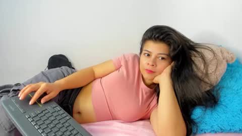 Snapshot of eva_sweet2 chatting on October 16, 2025, 1:45 pm Estefania online show from October 16, 2025, 1:45 pm