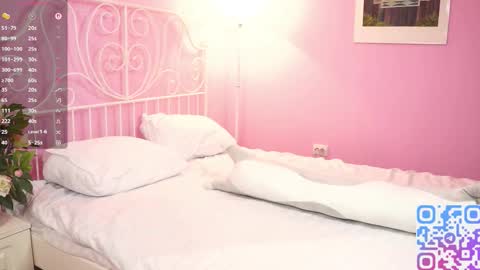 eva_vibe online show from November 27, 2025, 9:33 am