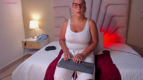  Eva  online show from May 4, 2026, 9:00 pm