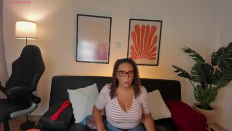  Eva  online show from May 11, 2026, 8:28 pm