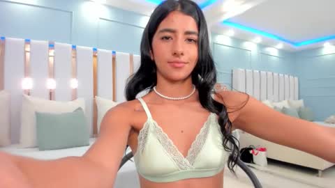 Eva online show from October 17, 2025, 9:17 pm