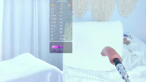 evaa_rosee online show from April 16, 2026, 9:39 pm