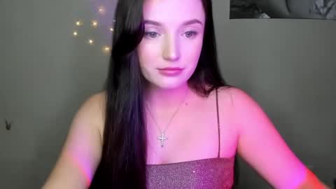 Eva online show from December 3, 2024, 9:23 pm