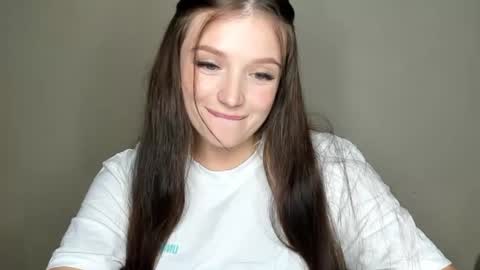 Eva online show from October 25, 2025, 6:13 pm